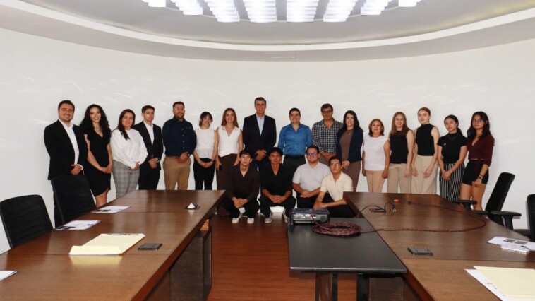Estudiantes del ITCH II diseñan una estación de autobús sustentable junto a GCC
